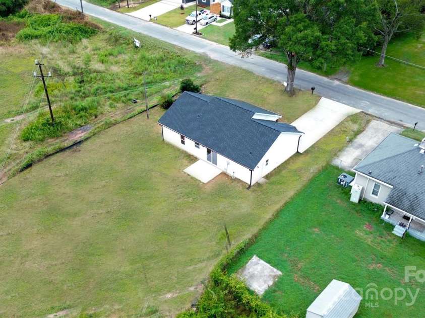 3326 Goble Street, Gastonia, NC 28056.  MLS# CAR4277451, YatesRealty ID 30826. 