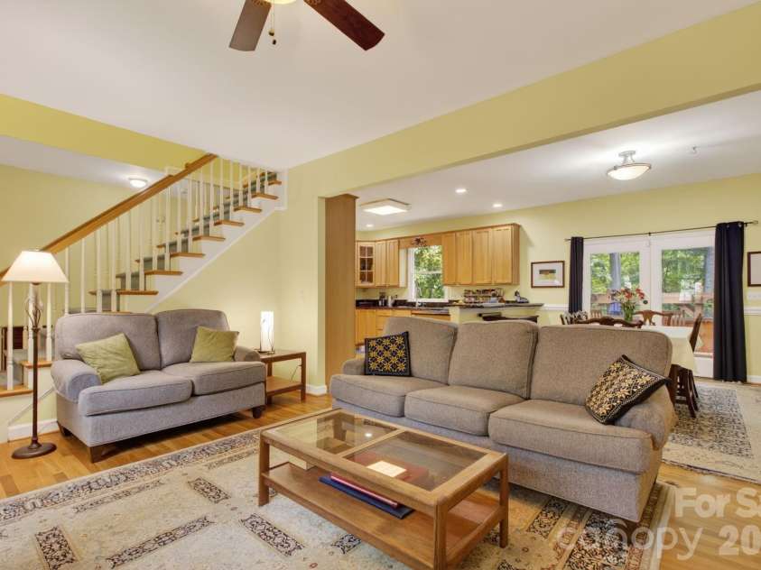 42 Corbran Drive, Fairview, NC 28730.  MLS# CAR4386994, YatesRealty ID 30826. 