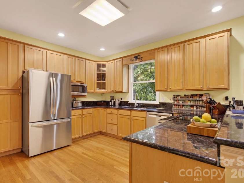 42 Corbran Drive, Fairview, NC 28730.  MLS# CAR4386994, YatesRealty ID 30826. 