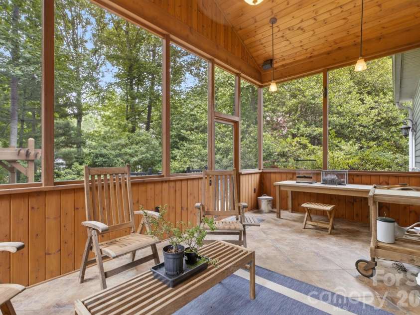 42 Corbran Drive, Fairview, NC 28730.  MLS# CAR4386994, YatesRealty ID 30826. 