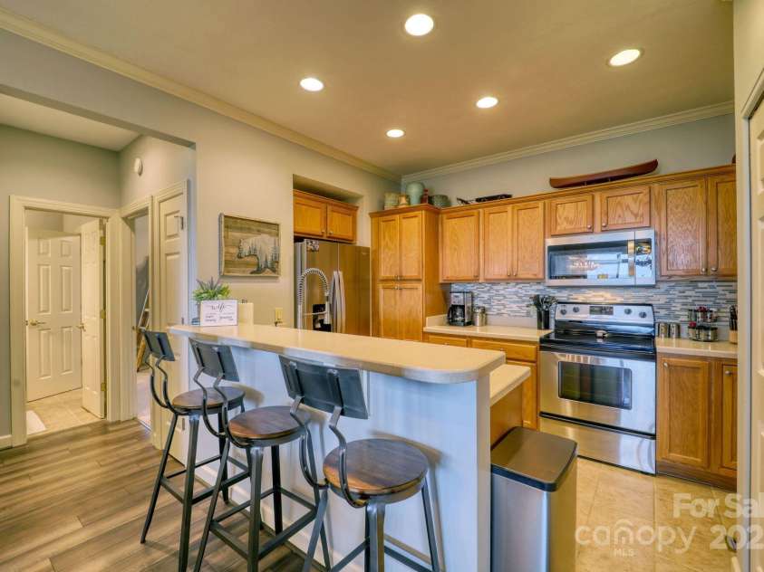 180 Windy Knoll, Banner Elk, NC 28604.  MLS# CAR4289909, YatesRealty ID 30828. 