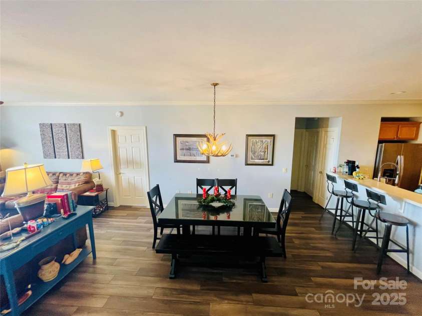 180 Windy Knoll, Banner Elk, NC 28604.  MLS# CAR4289909, YatesRealty ID 30828. 