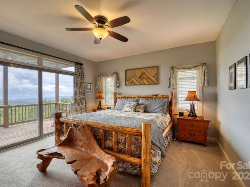 180 Windy Knoll, Banner Elk, NC 28604.  MLS# CAR4289909, YatesRealty ID 30828. 