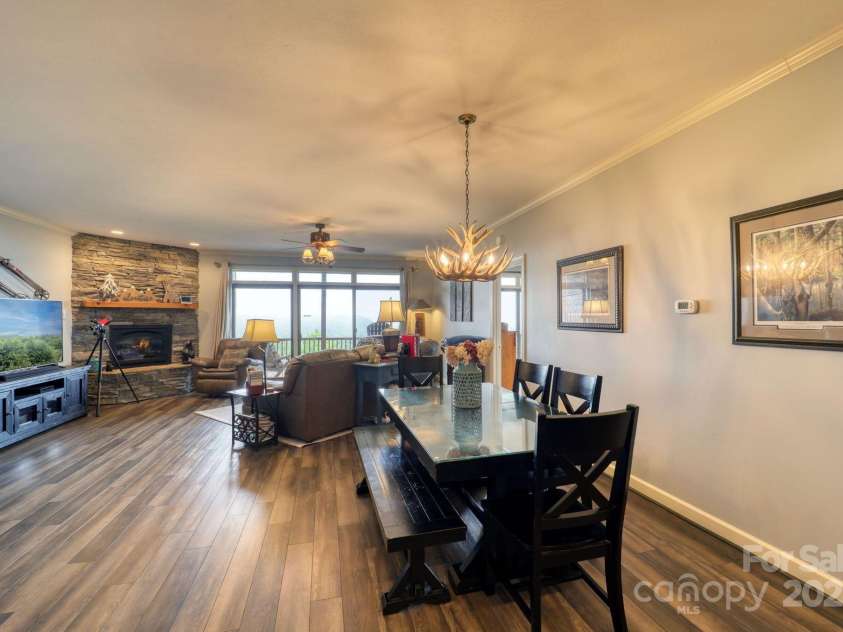 180 Windy Knoll, Banner Elk, NC 28604.  MLS# CAR4289909, YatesRealty ID 30828. 