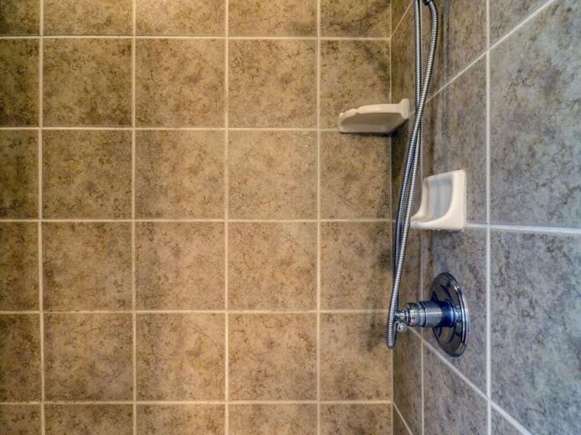 180 Windy Knoll, Banner Elk, NC 28604.  MLS# CAR4289909, YatesRealty ID 30828. 