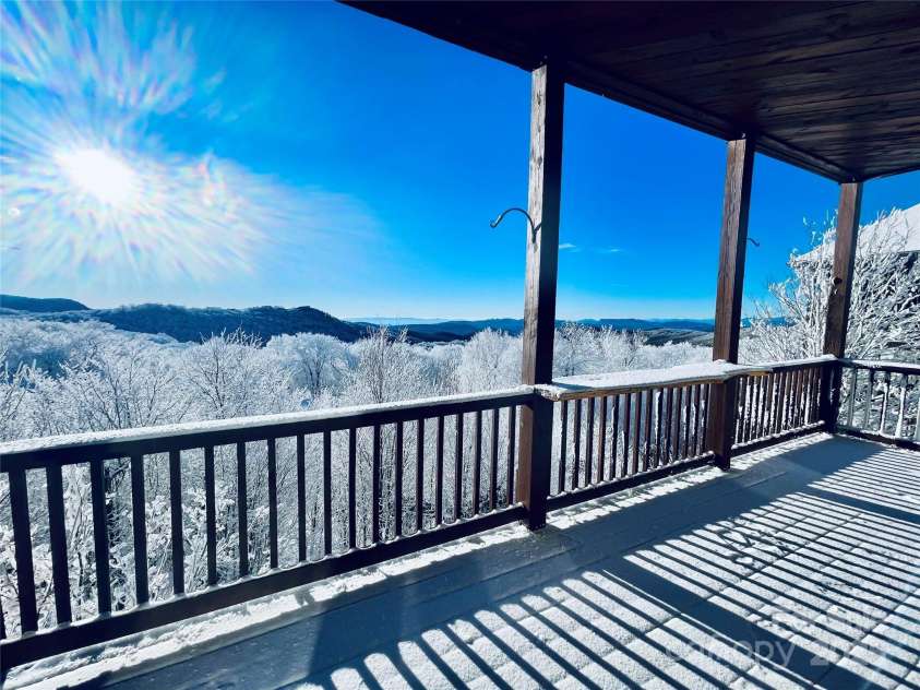180 Windy Knoll, Banner Elk, NC 28604.  MLS# CAR4289909, YatesRealty ID 30828. 