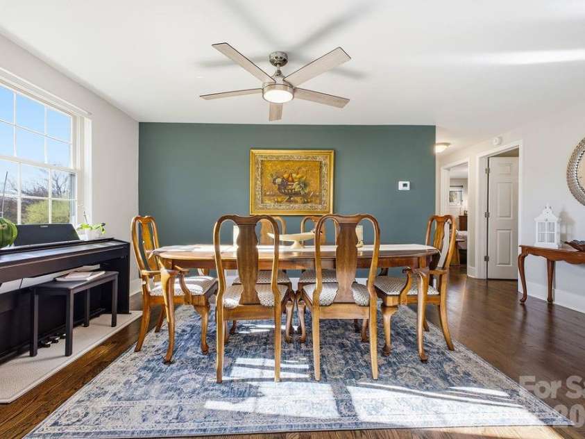 2841 20th Street, Hickory, NC 28601.  MLS# CAR4356951, YatesRealty ID 30828. 
