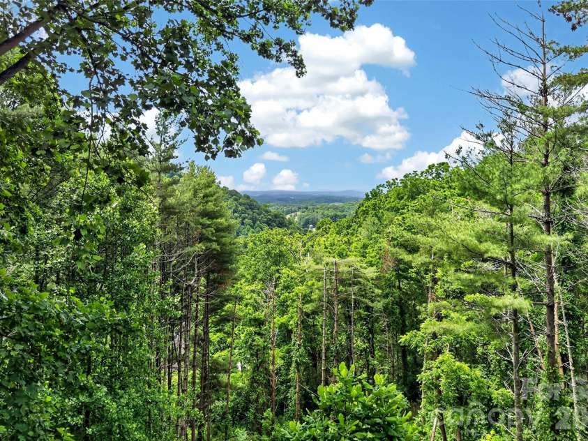 491 South Valley View Drive, Mars Hill, NC 28754.  MLS# CAR4345961, YatesRealty ID 30829. 