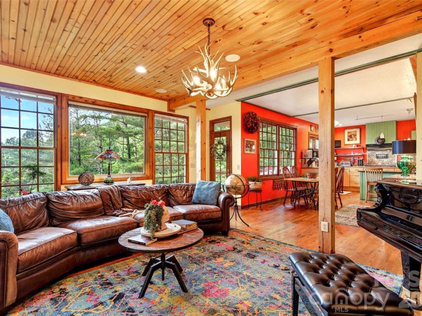 491 South Valley View Drive, Mars Hill, NC 28754.  MLS# CAR4345961, YatesRealty ID 30829. 