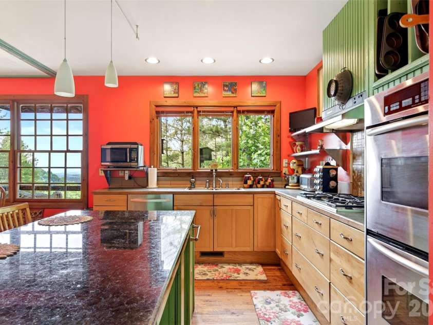 491 South Valley View Drive, Mars Hill, NC 28754.  MLS# CAR4345961, YatesRealty ID 30829. 