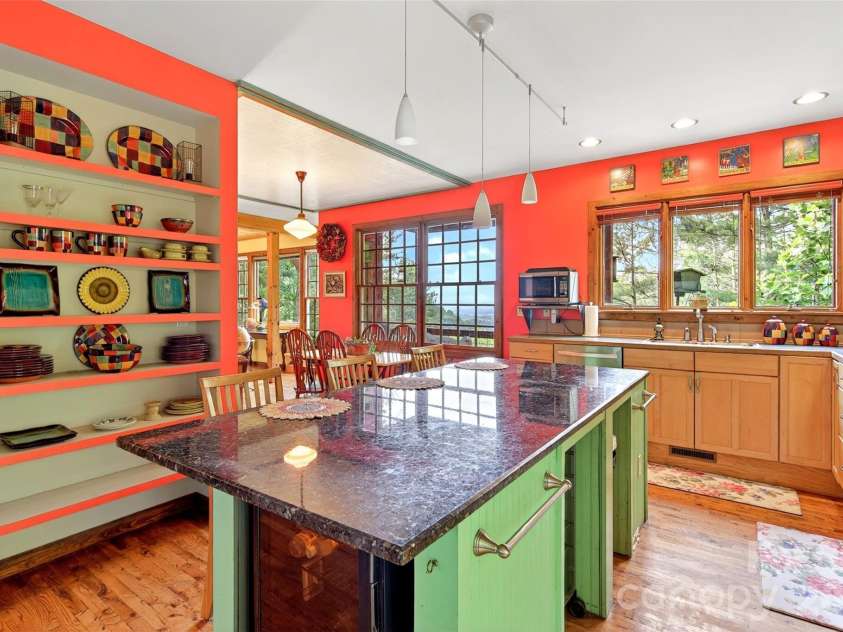 491 South Valley View Drive, Mars Hill, NC 28754.  MLS# CAR4345961, YatesRealty ID 30829. 