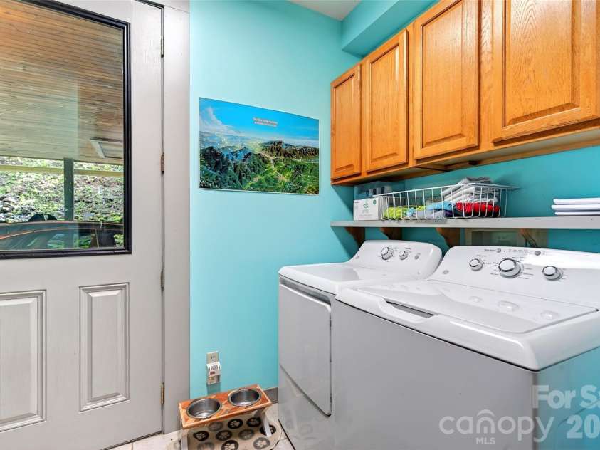 491 South Valley View Drive, Mars Hill, NC 28754.  MLS# CAR4345961, YatesRealty ID 30829. 