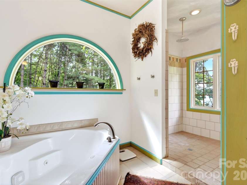 491 South Valley View Drive, Mars Hill, NC 28754.  MLS# CAR4345961, YatesRealty ID 30829. 