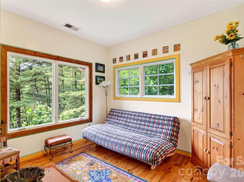 491 South Valley View Drive, Mars Hill, NC 28754.  MLS# CAR4345961, YatesRealty ID 30829. 