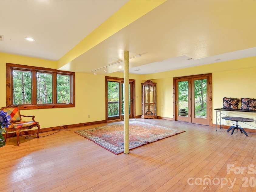 491 South Valley View Drive, Mars Hill, NC 28754.  MLS# CAR4345961, YatesRealty ID 30829. 