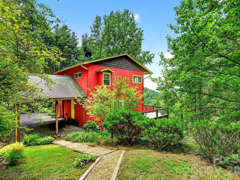 491 South Valley View Drive, Mars Hill, NC 28754.  MLS# CAR4345961, YatesRealty ID 30829. 