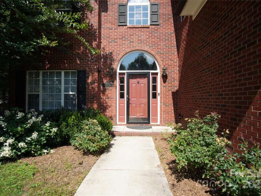 12520 Vantage Point Lane, Huntersville, NC 28078.  MLS# CAR4276306, YatesRealty ID 30830. 