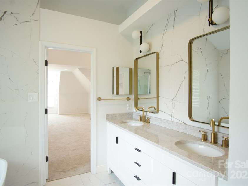 12520 Vantage Point Lane, Huntersville, NC 28078.  MLS# CAR4276306, YatesRealty ID 30830. 