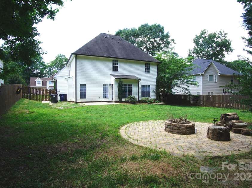 12520 Vantage Point Lane, Huntersville, NC 28078.  MLS# CAR4276306, YatesRealty ID 30830. 
