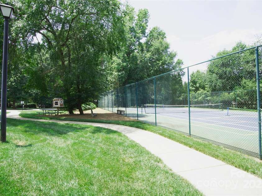 12520 Vantage Point Lane, Huntersville, NC 28078.  MLS# CAR4276306, YatesRealty ID 30830. 