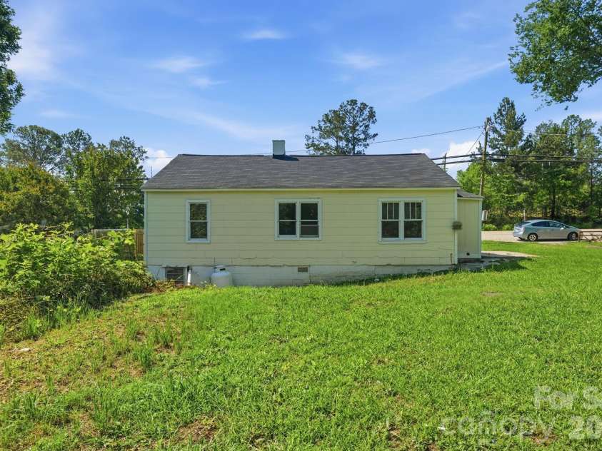 1208 Arch Street, Lancaster, SC 29720.  MLS# CAR4388962, YatesRealty ID 30831. 