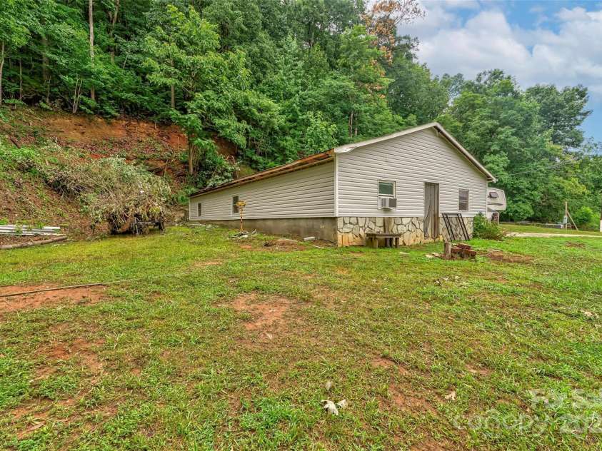 3515 High Peak Valley, Valdese, NC 28690.  MLS# CAR4290395, YatesRealty ID 30834. 