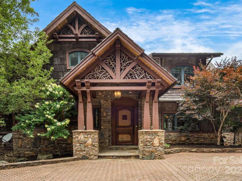 159 Adirondack Drive, Boone, NC 28607.  MLS# CAR4289744, YatesRealty ID 30835. 