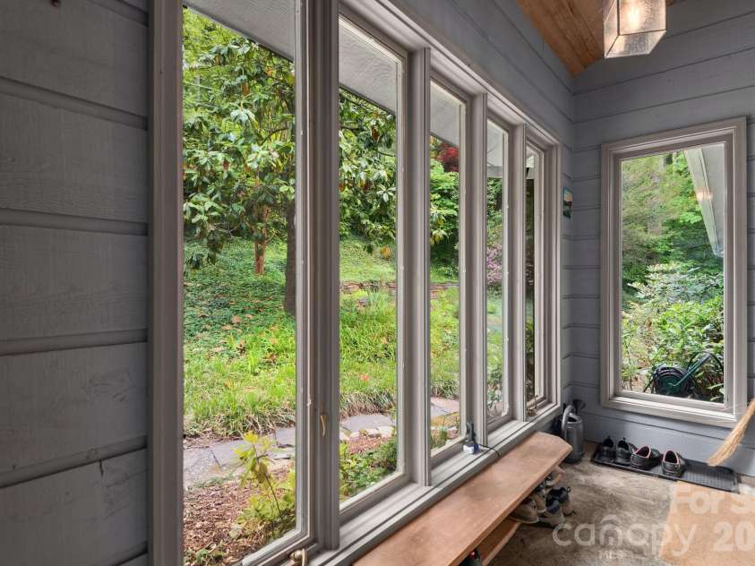 107 Buffalo Trail, Asheville, NC 28805.  MLS# CAR4374645, YatesRealty ID 30836. 