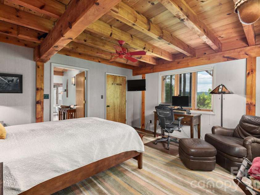 107 Buffalo Trail, Asheville, NC 28805.  MLS# CAR4374645, YatesRealty ID 30836. 