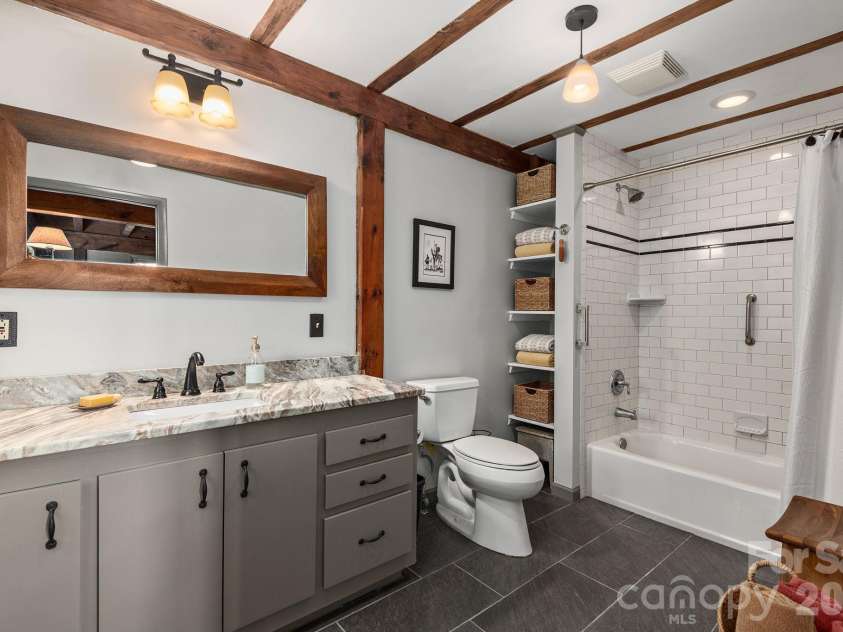 107 Buffalo Trail, Asheville, NC 28805.  MLS# CAR4374645, YatesRealty ID 30836. 