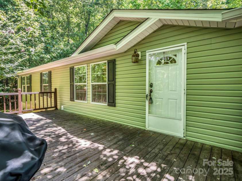 174 Danielle Drive, Penrose, NC 28766.  MLS# CAR4289768, YatesRealty ID 30836. 