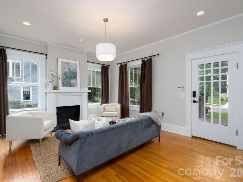 1128 35th Street, Charlotte, NC 28205.  MLS# CAR4390409, YatesRealty ID 30837. 