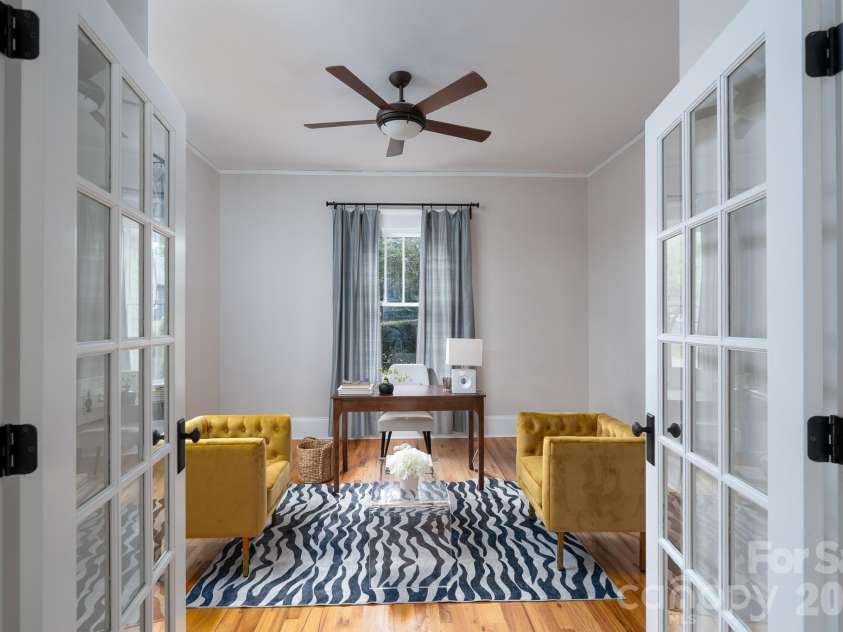 1128 35th Street, Charlotte, NC 28205.  MLS# CAR4390409, YatesRealty ID 30837. 