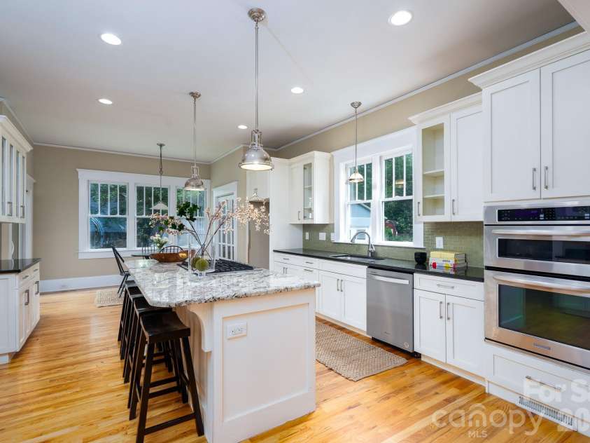 1128 35th Street, Charlotte, NC 28205.  MLS# CAR4390409, YatesRealty ID 30837. 