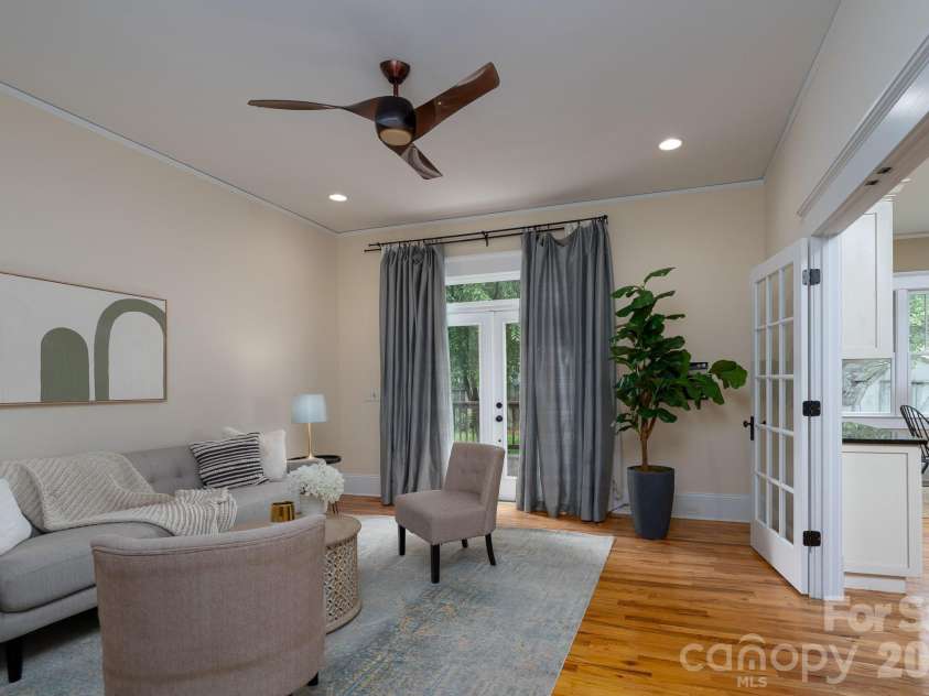 1128 35th Street, Charlotte, NC 28205.  MLS# CAR4390409, YatesRealty ID 30837. 
