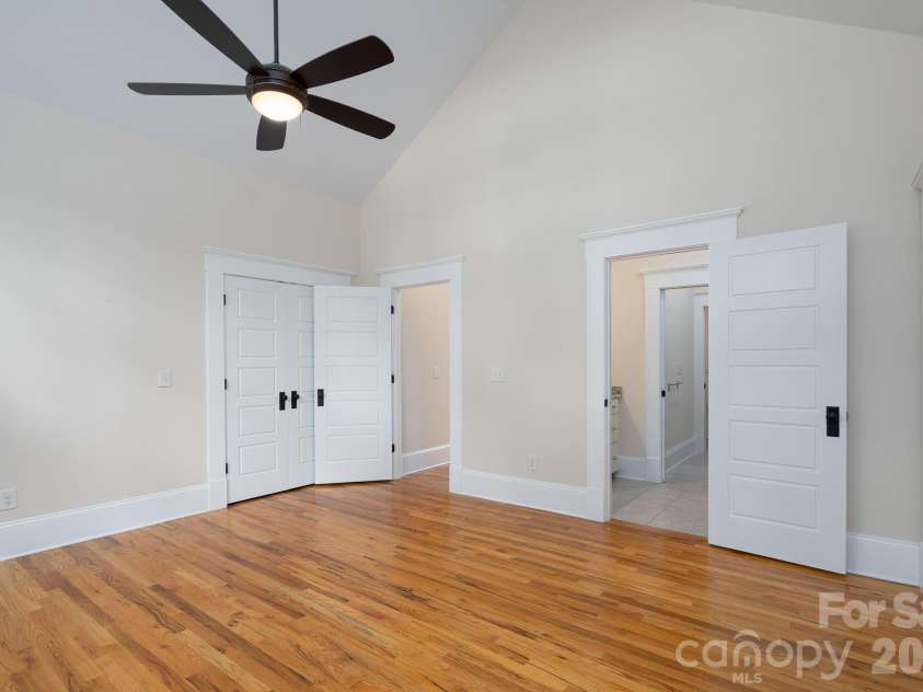 1128 35th Street, Charlotte, NC 28205.  MLS# CAR4390409, YatesRealty ID 30837. 