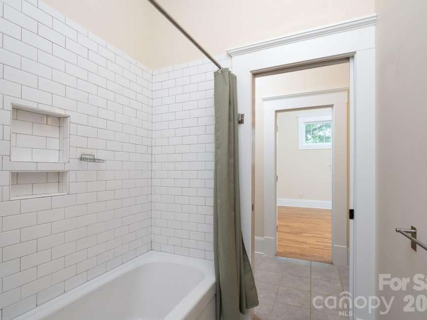 1128 35th Street, Charlotte, NC 28205.  MLS# CAR4390409, YatesRealty ID 30837. 