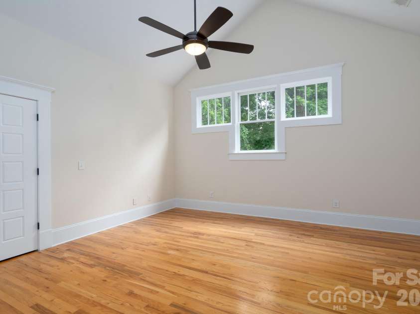 1128 35th Street, Charlotte, NC 28205.  MLS# CAR4390409, YatesRealty ID 30837. 