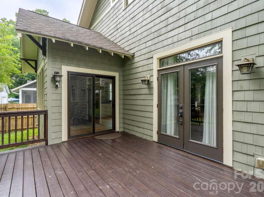 1128 35th Street, Charlotte, NC 28205.  MLS# CAR4390409, YatesRealty ID 30837. 