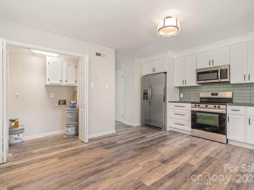 434 Stoneycreek Lane, Rock Hill, SC 29730.  MLS# CAR4279345, YatesRealty ID 30837. 