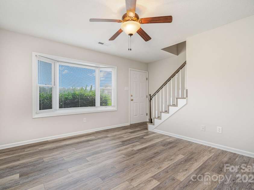 434 Stoneycreek Lane, Rock Hill, SC 29730.  MLS# CAR4279345, YatesRealty ID 30837. 