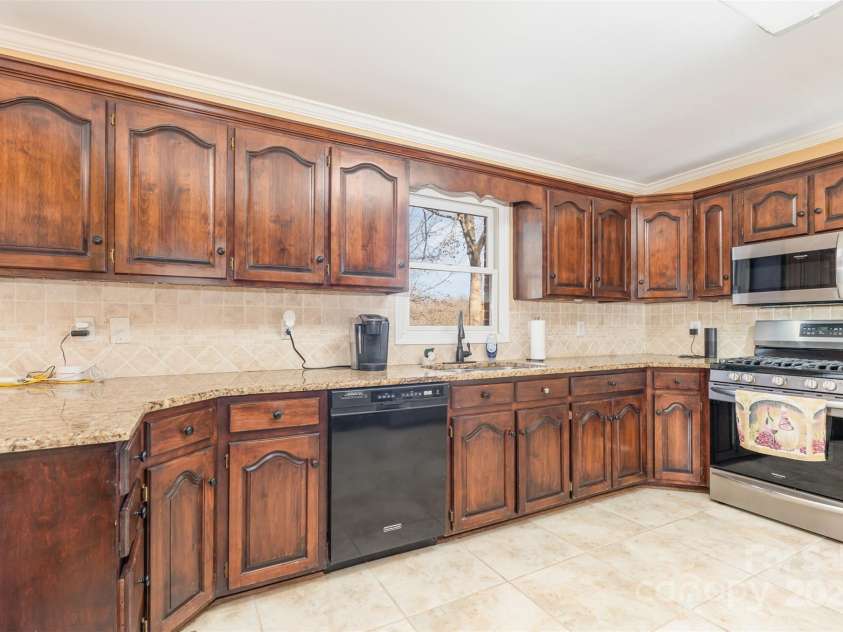 2640 Petersburg Court, Gastonia, NC 28056.  MLS# CAR4327376, YatesRealty ID 30838. 