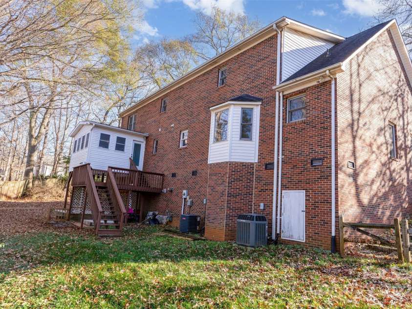 2640 Petersburg Court, Gastonia, NC 28056.  MLS# CAR4327376, YatesRealty ID 30838. 