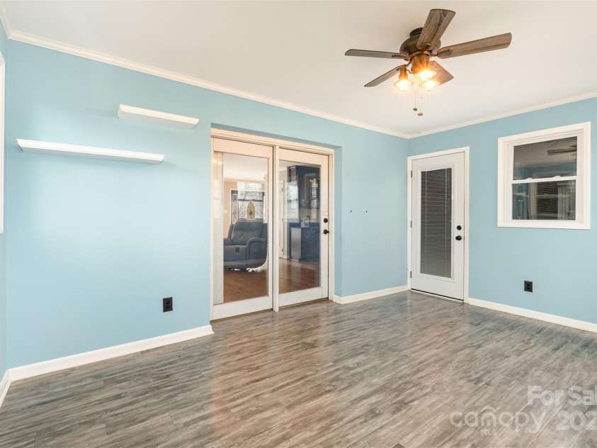2640 Petersburg Court, Gastonia, NC 28056.  MLS# CAR4327376, YatesRealty ID 30838. SUNROOM