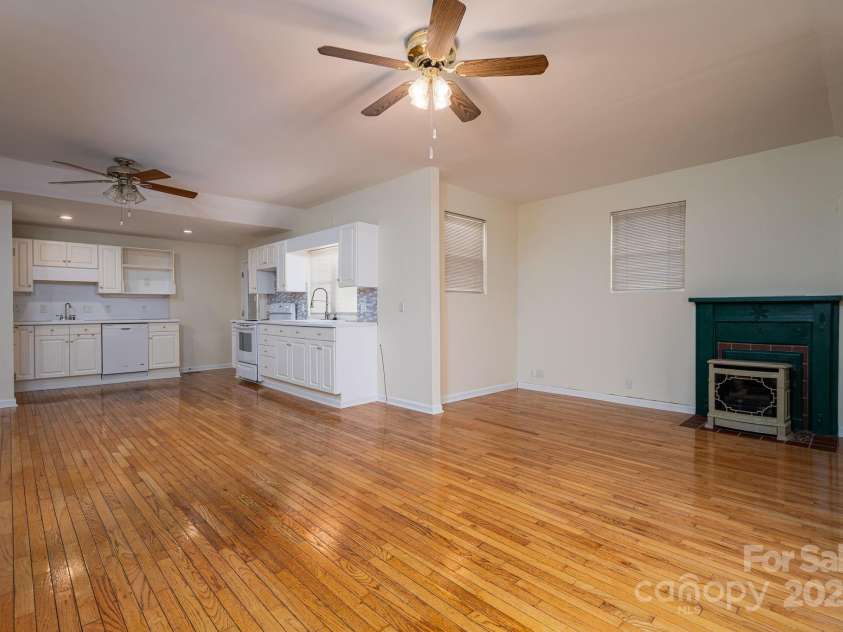 2541 Grandview Circle, Lenoir, NC 28645.  MLS# CAR4330860, YatesRealty ID 3084. 