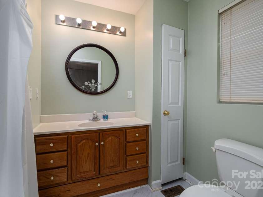 2541 Grandview Circle, Lenoir, NC 28645.  MLS# CAR4330860, YatesRealty ID 3084. 