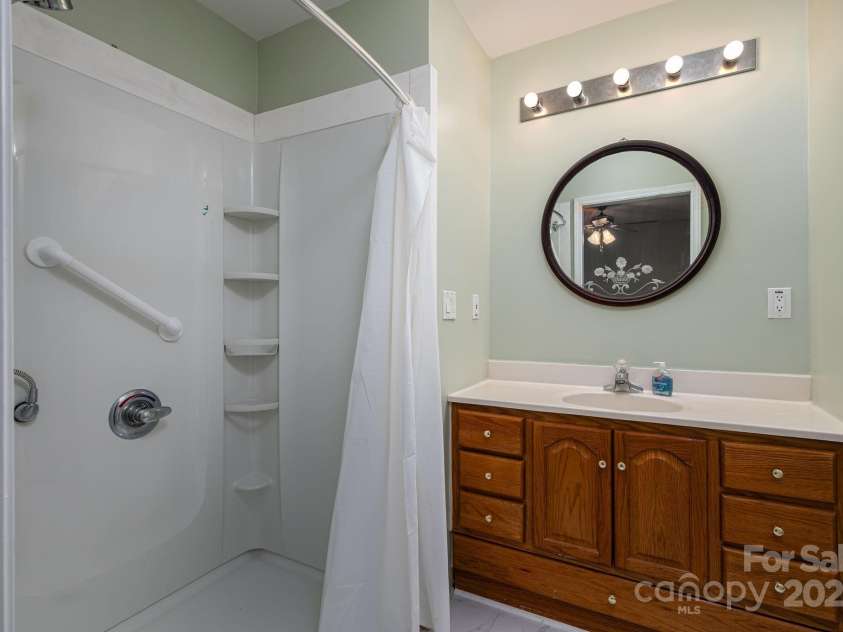 2541 Grandview Circle, Lenoir, NC 28645.  MLS# CAR4330860, YatesRealty ID 3084. 