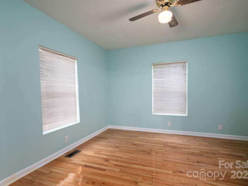 2541 Grandview Circle, Lenoir, NC 28645.  MLS# CAR4330860, YatesRealty ID 3084. 