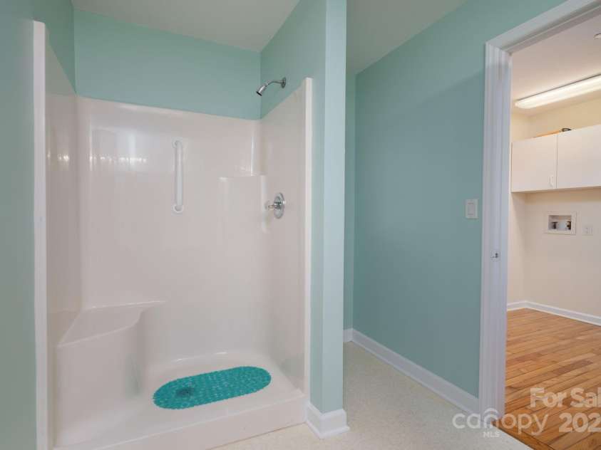 2541 Grandview Circle, Lenoir, NC 28645.  MLS# CAR4330860, YatesRealty ID 3084. 