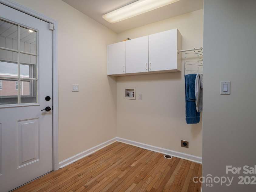 2541 Grandview Circle, Lenoir, NC 28645.  MLS# CAR4330860, YatesRealty ID 3084. 